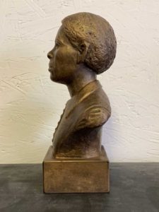 Young Harriet Tubman bust